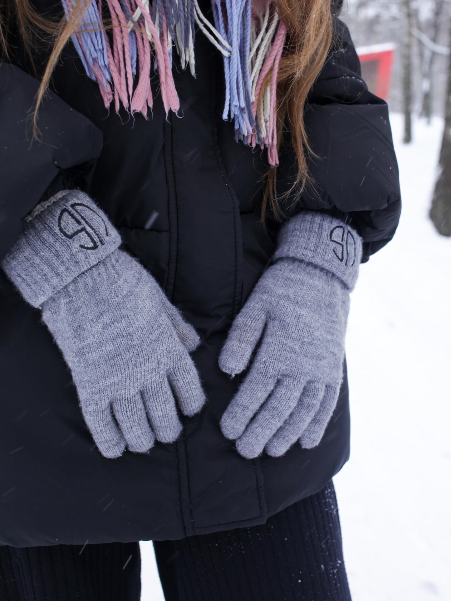 VonShults Merino Wool Winter Gloves Kids Teens with Wrist Strap Strings No Clips - Never-Lose Warm Cold Weather Mittens with Band Cord