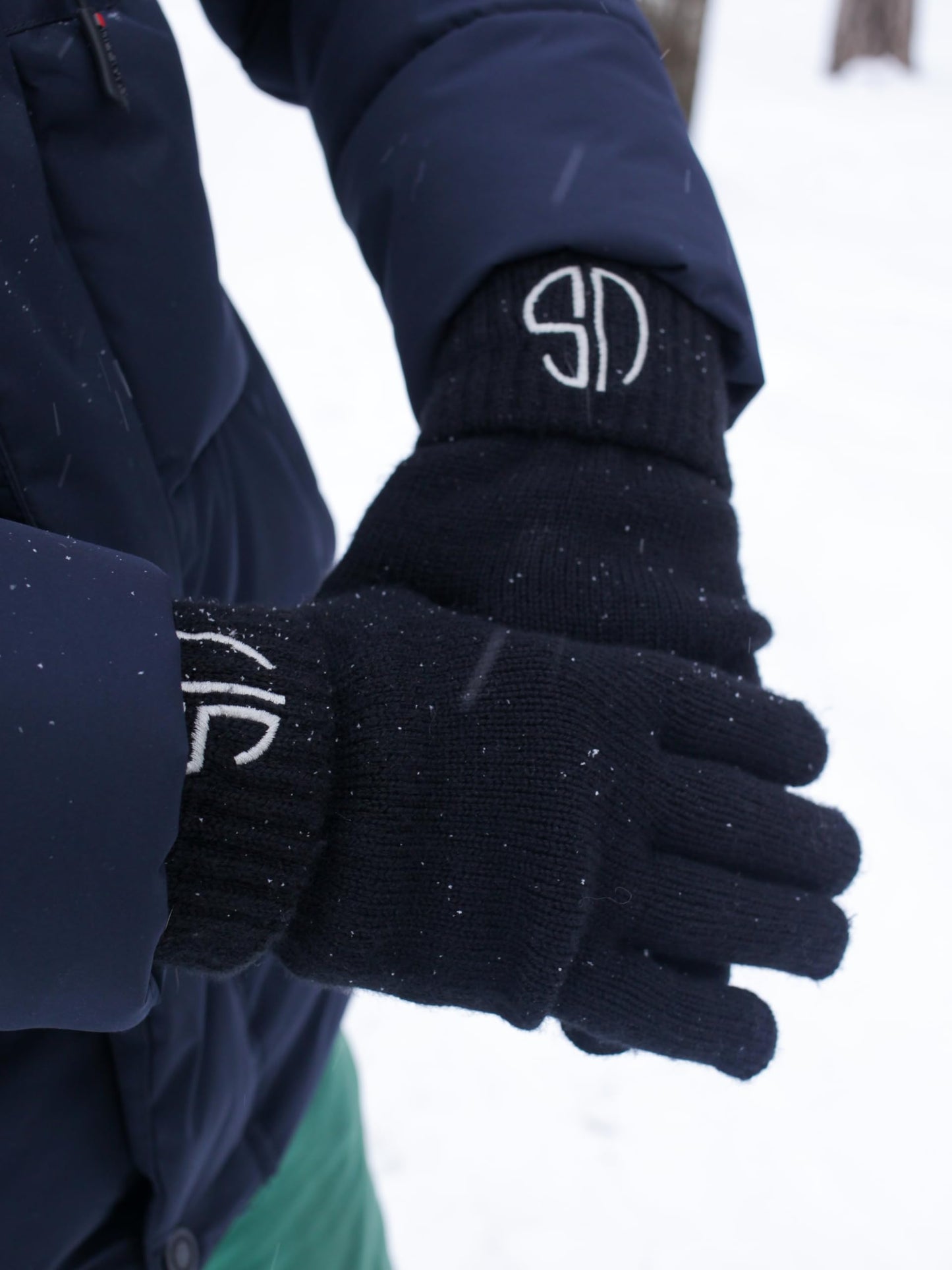 VonShults Merino Wool Winter Gloves Mens with Leashes @ Elastic Wrist Band Strap - Chistmas gift - Never-lose Warm Gloves Mittens for Adults with Strings