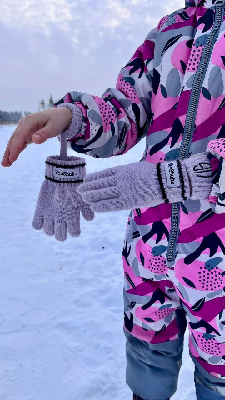 VonShults Merino Wool Winter Gloves Kids Teens with Wrist Strap Strings No Clips - Never-Lose Warm Cold Weather Mittens with Band Cord